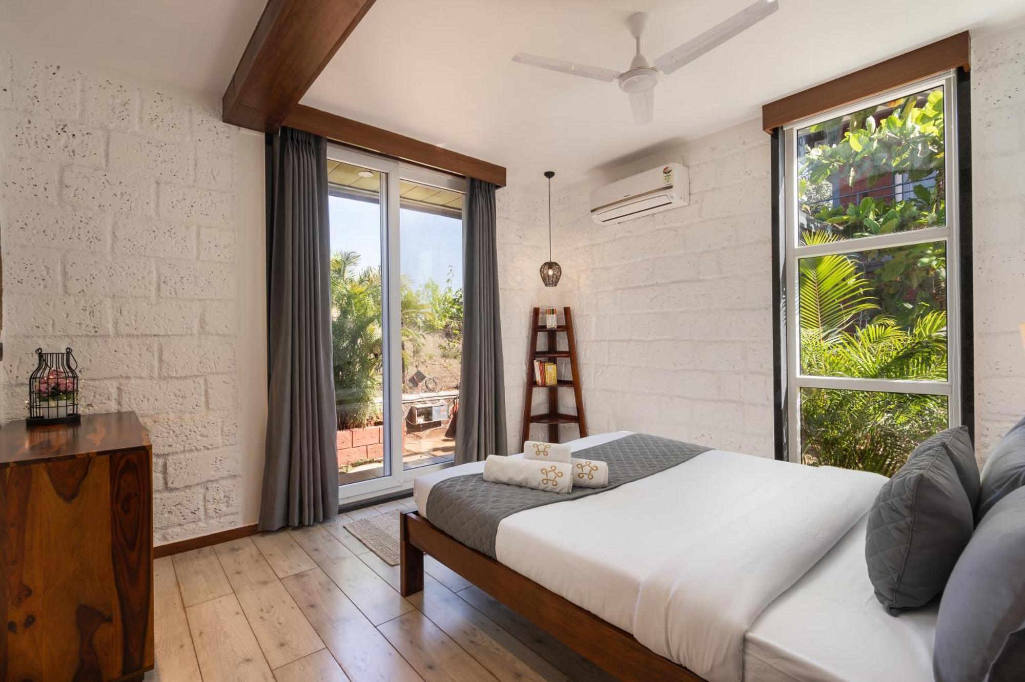 Saffronstays Calvin - 3 Bedroom Pool Villa In Лонавала Екстериор снимка