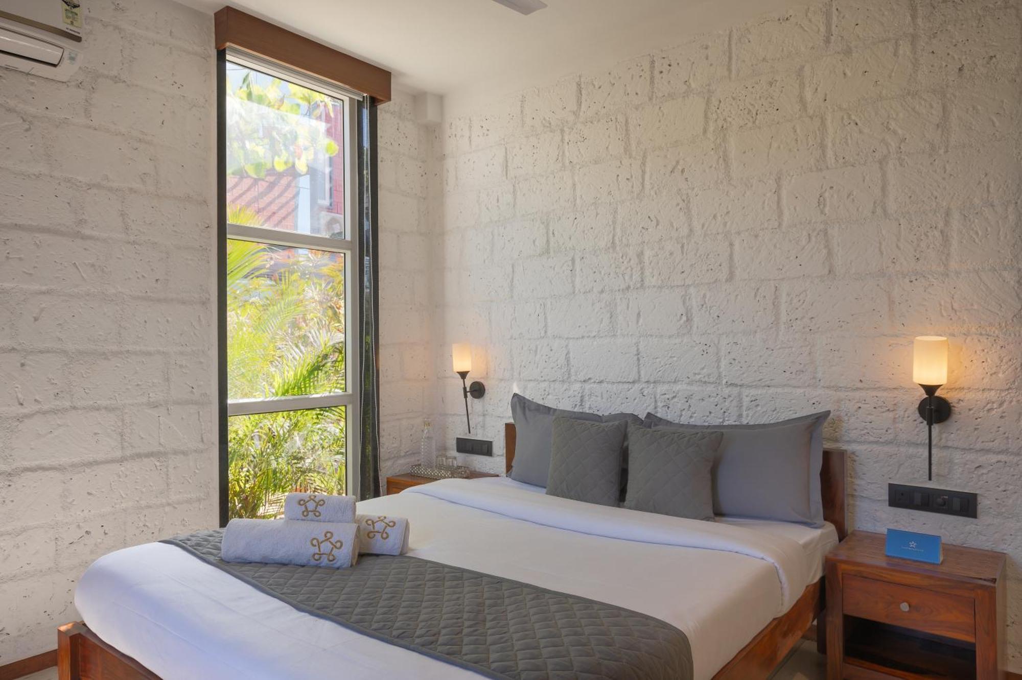 Saffronstays Calvin - 3 Bedroom Pool Villa In Лонавала Екстериор снимка