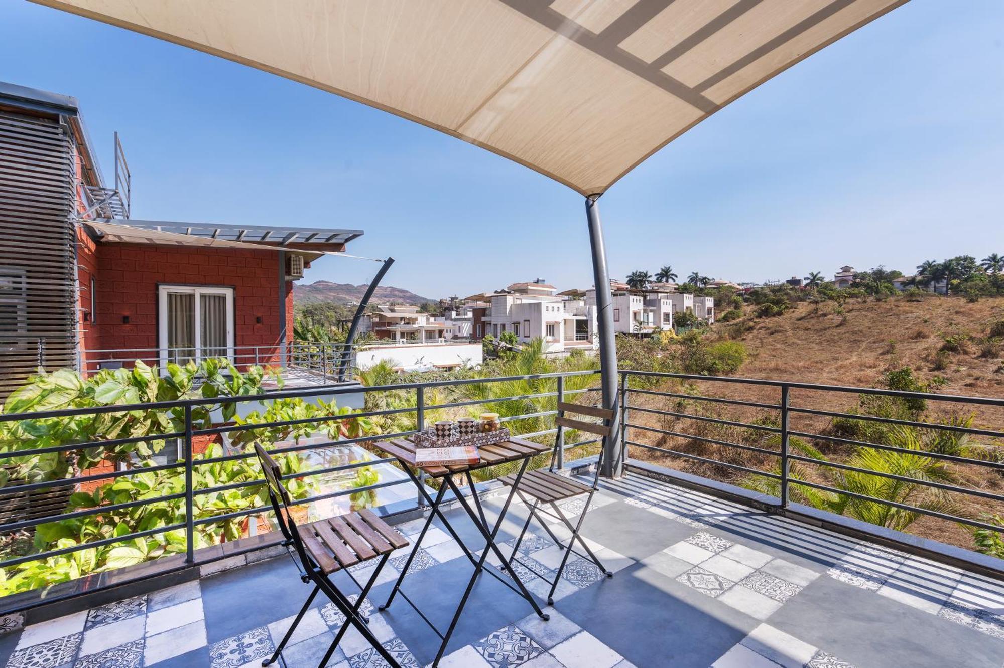 Saffronstays Calvin - 3 Bedroom Pool Villa In Лонавала Екстериор снимка